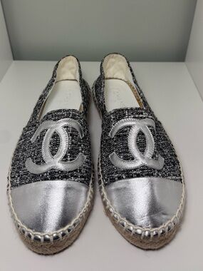 CHANEL Silver & Black Tweed Espadrille Flats with CC Logo Sz 38